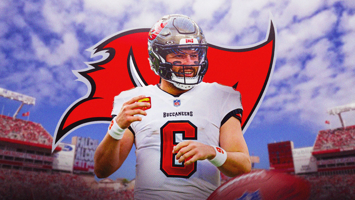 Buccaneers help on-field duck go viral with blocked punt TD