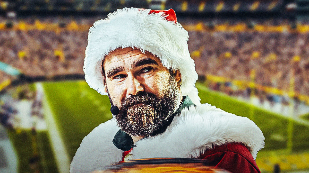 Santa Claus Jason Kelce hands out early Christmas presents to fans at Lambeau Field